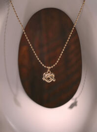 Infinite Twist Charm Necklace Detail 3 - TULLABEE