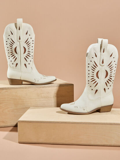 Bandera Cutout Western Boot - TULLABEE
