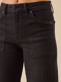 Stella Utility Pocket Crop Pant Detail 3 - TULLABEE