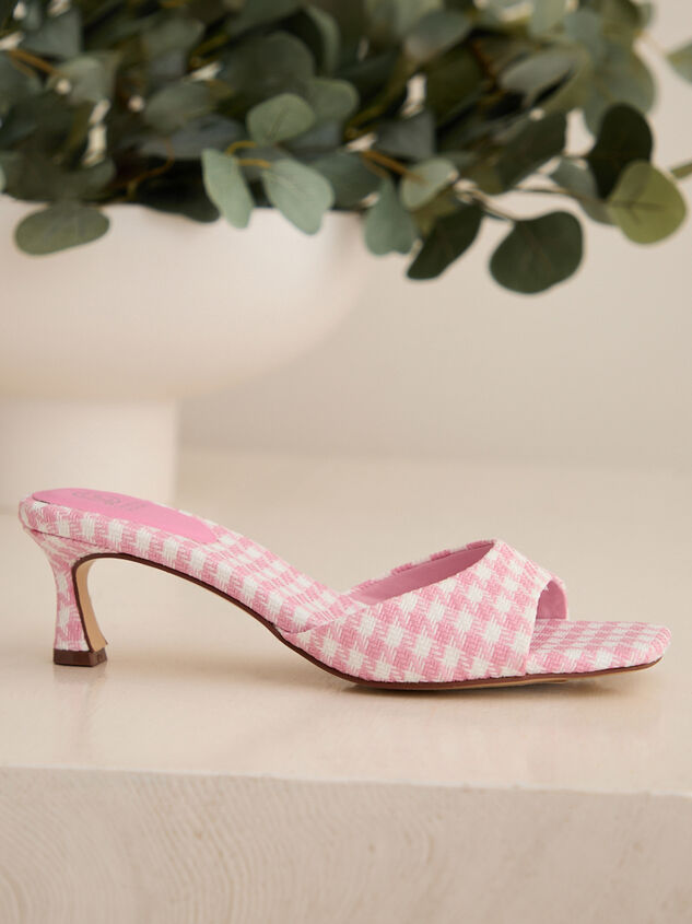 Lomita Kitten Heels Detail 3 - TULLABEE