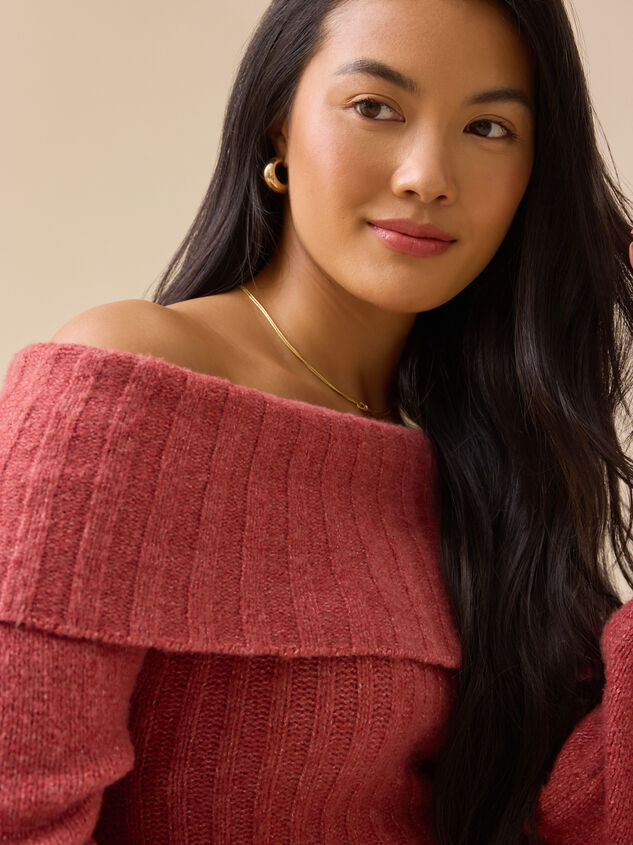 Molly Off-Shoulder Sweater Detail 4 - TULLABEE