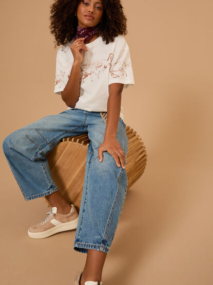 Running Horses Oversized Tee - TULLABEE