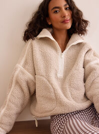 Sprint Sherpa Quarter Zip Detail 2 - TULLABEE