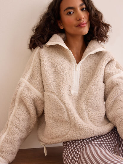 Sprint Sherpa Quarter Zip - TULLABEE