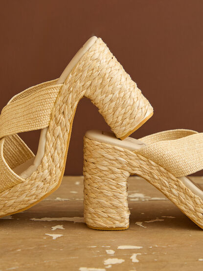 Caravan Wedges - TULLABEE