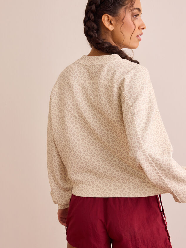 Supersoft Leopard Crewneck Detail 5 - TULLABEE