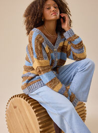 Sammy Oversized Stripe Cardigan Detail 2 - TULLABEE