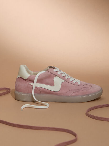 Notice Sneakers By Dolce Vita - TULLABEE