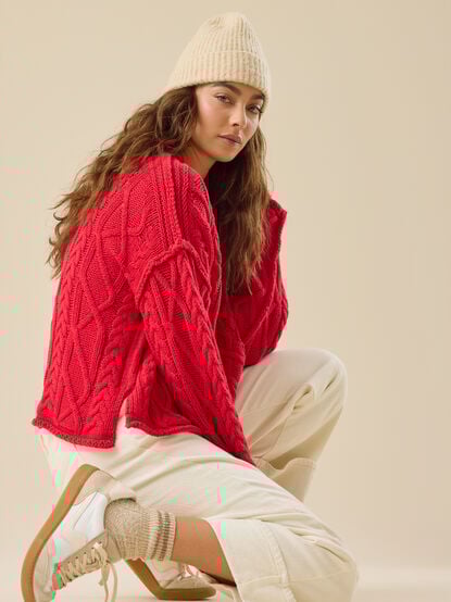 Everly Boxy Crew Sweater - TULLABEE