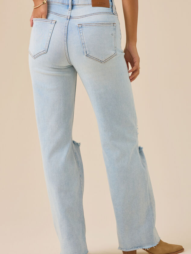 Grae Mid-Rise Distressed Jeans Detail 5 - TULLABEE
