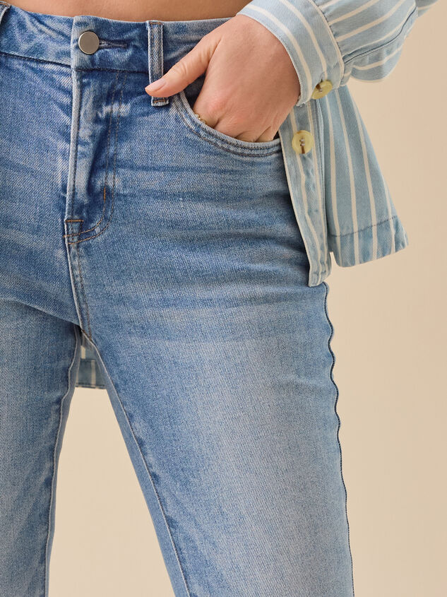River Flare Jeans Detail 2 - TULLABEE