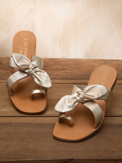 Vaughn Sandals By Matisse - TULLABEE