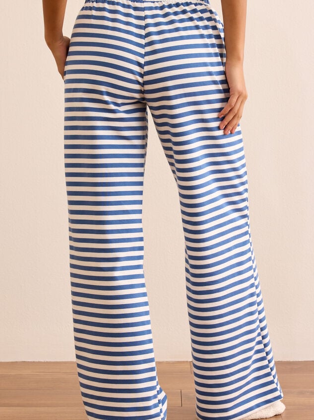 Line Shift Lounge Pants Detail 5 - TULLABEE