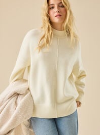 Kathryn Oversized Sweater Detail 2 - TULLABEE