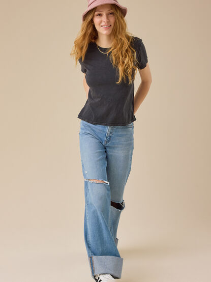 Kyla Girlfriend Tee - TULLABEE