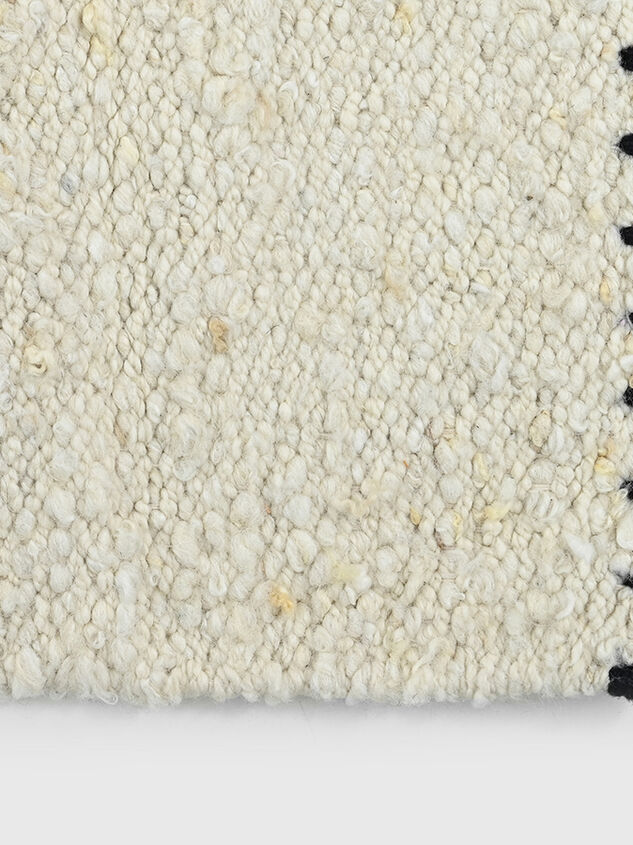 Amara Handwoven Rug Detail 3 - TULLABEE