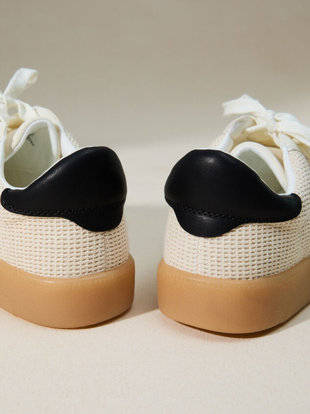 Alex Platform Sneaker Detail 5 - TULLABEE