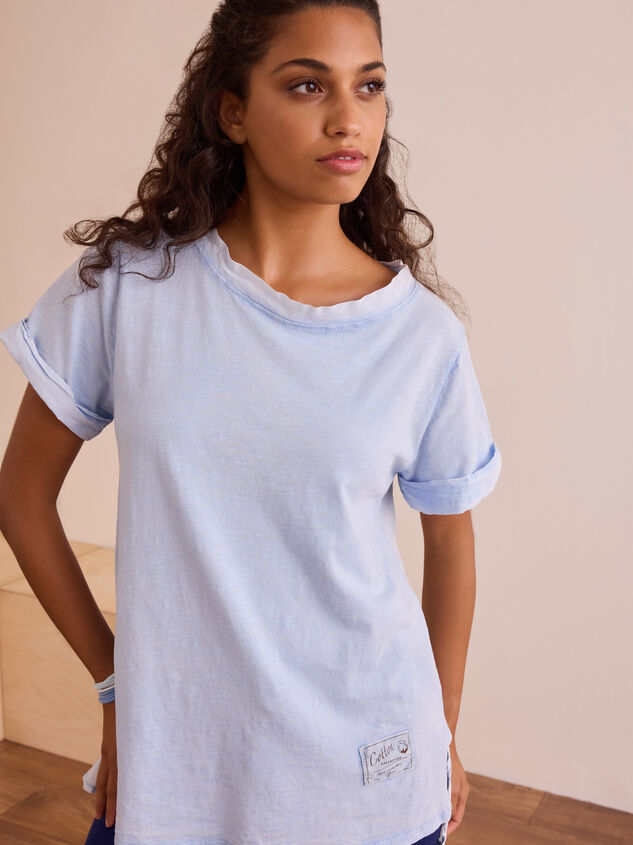 Find Your Stride Oversized Tee Detail 3 - TULLABEE