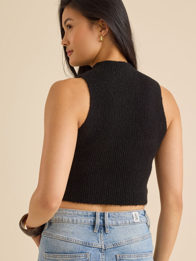 Carson Mock Neck Vest Detail 4 - TULLABEE