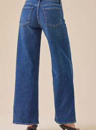 Logan Straight Leg Jean Detail 5 - TULLABEE