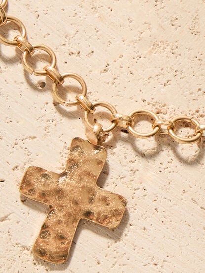 Textured Cross Charm Necklace - TULLABEE