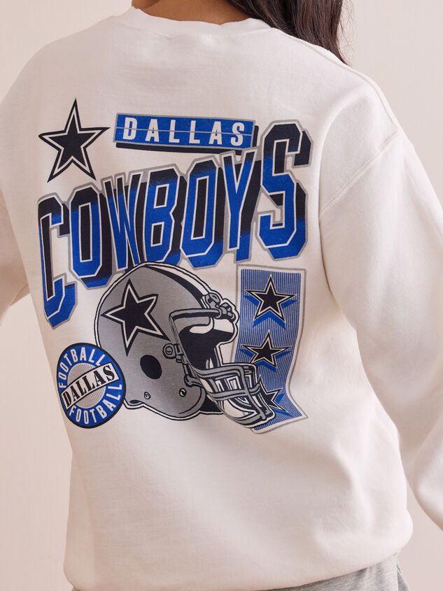 Dallas Cowboys Star Sleeve Pullover Detail 3 - TULLABEE