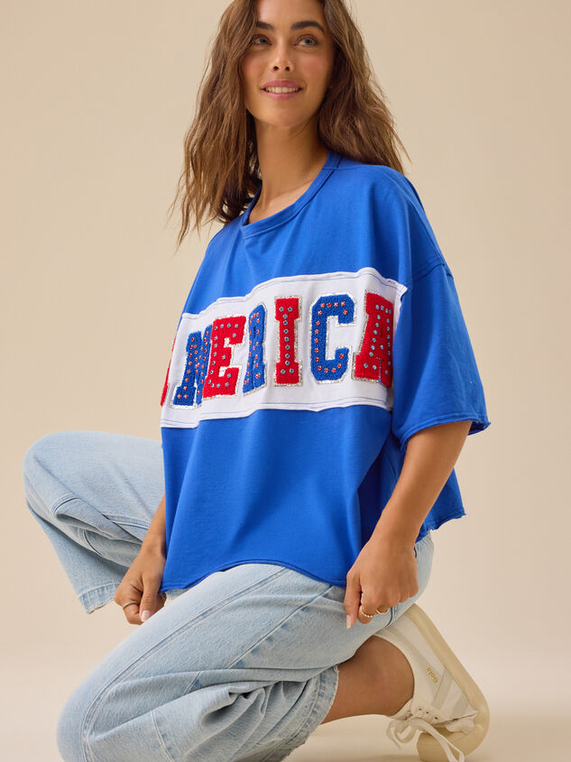 Glitzy America Graphic Tee Detail 4 - TULLABEE