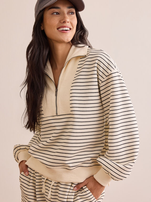 Stride Quarter Zip Pullover - TULLABEE