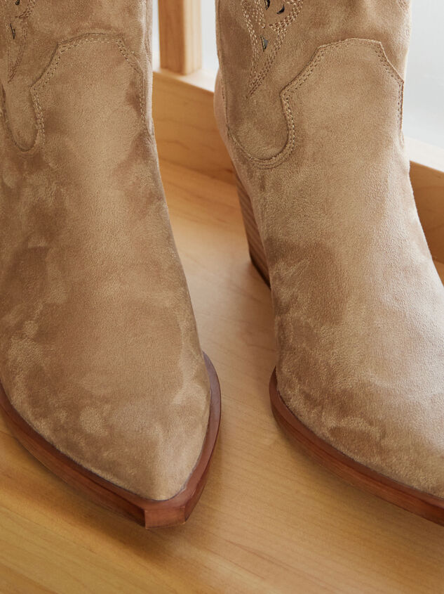 Olivia Suede Western Boots Detail 2 - TULLABEE