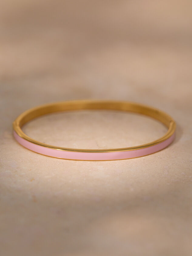 Blushing Pearl Bangle Set Detail 2 - TULLABEE