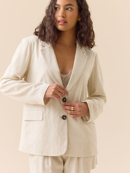 Laila Double Pocket Blazer - TULLABEE