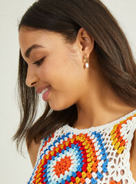 Rectangle Pearl Hoop Detail 3 - TULLABEE
