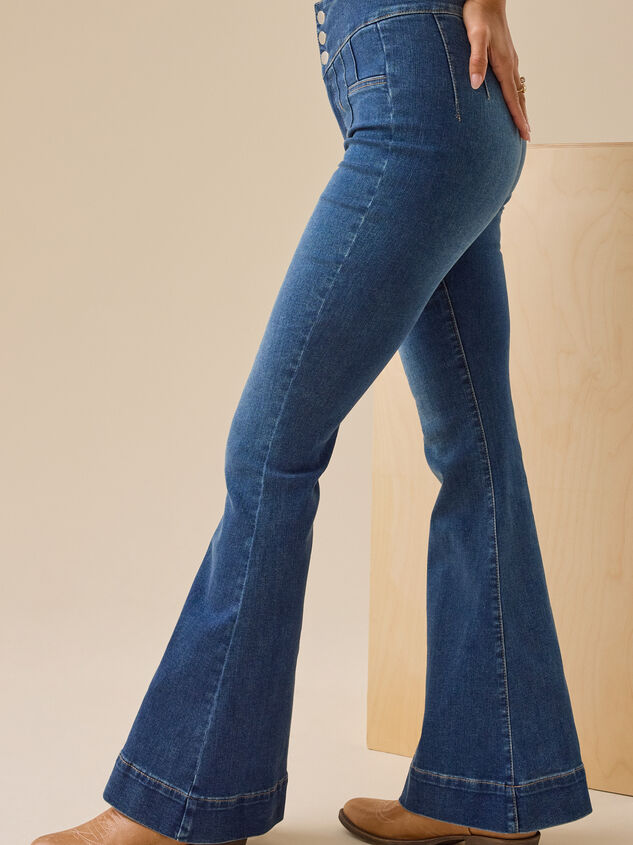 Natalia Flare Jeans Detail 4 - TULLABEE
