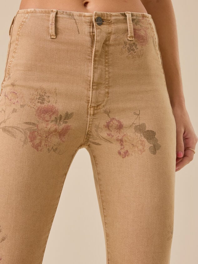 Wryn Floral Flare Pants Detail 4 - TULLABEE