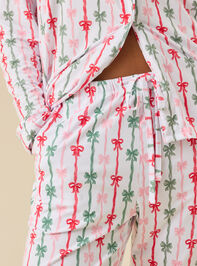 Merry & Bright Mama Lounge Set Detail 5 - TULLABEE
