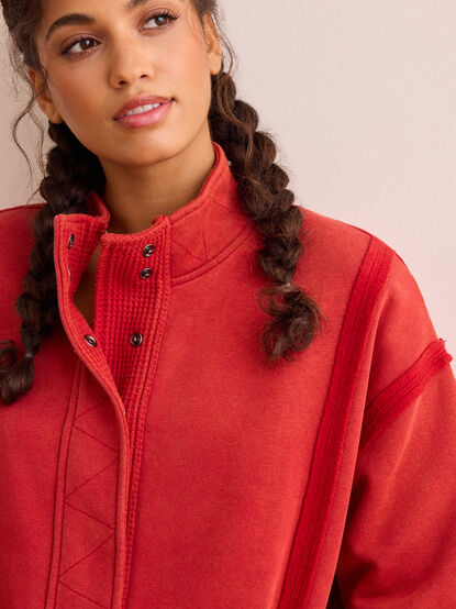 Studio Snap Pieced Pullover - TULLABEE