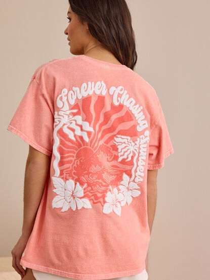 Forever Chasing Sunsets Graphic Tee - TULLABEE