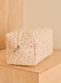 Everly Quilted Makeup Bag Detail 2 - TULLABEE