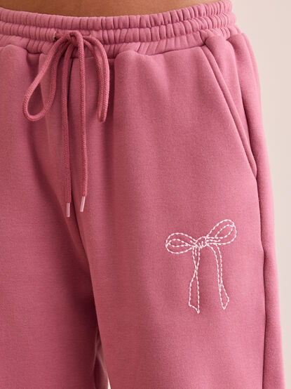 Snuggle Bow Sweatpants - TULLABEE