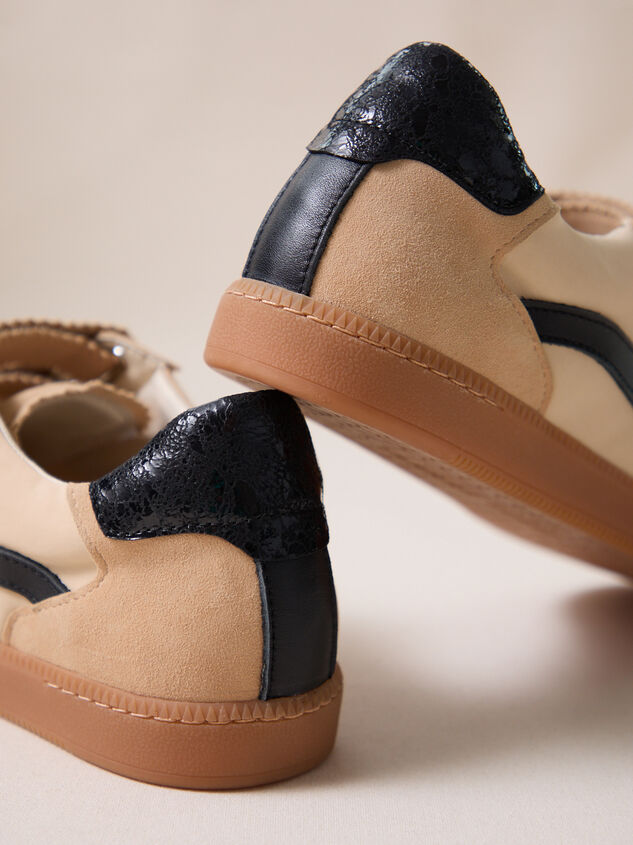 Notice Velcro Sneaker By Dolce Vita Detail 4 - TULLABEE