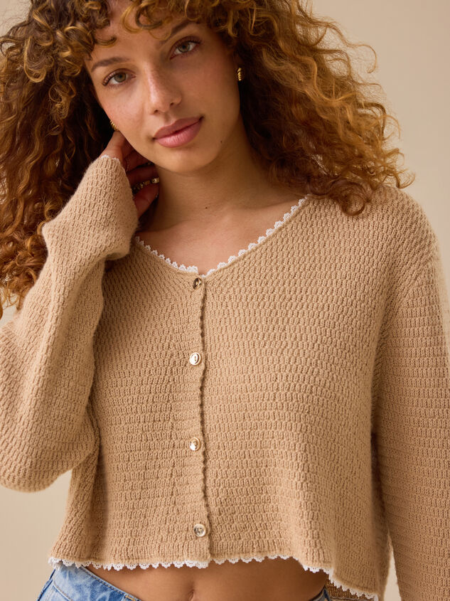 Hillary Scallop Trim Cardigan Detail 2 - TULLABEE