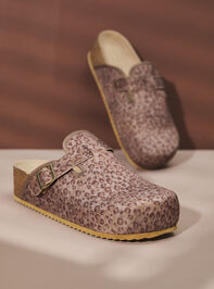 Lorenna Leopard Platform Clog Detail 3 - TULLABEE