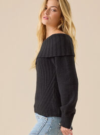 Molly Off-Shoulder Sweater Detail 3 - TULLABEE