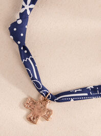 Hammered Cross Scarf Necklace - TULLABEE