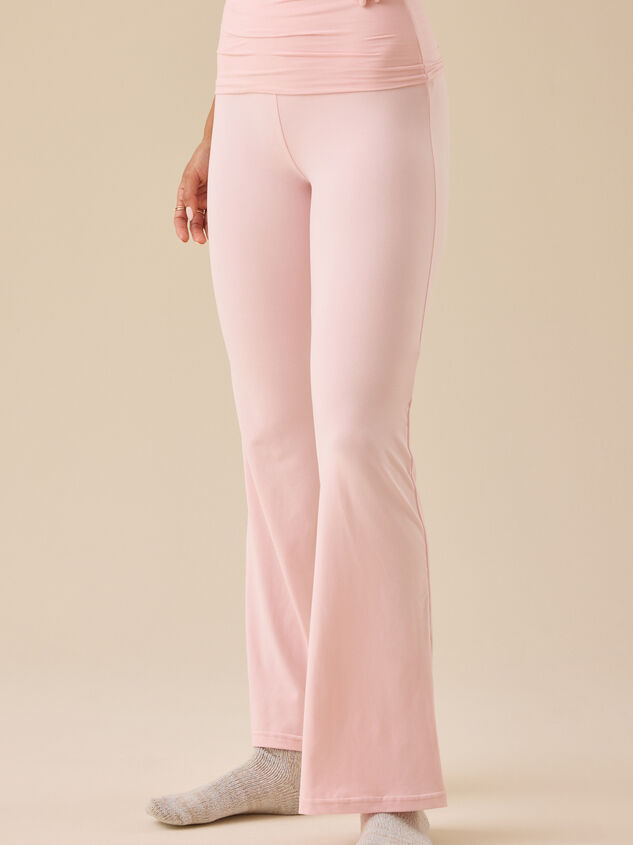 Catie Foldover Lounge Pants Detail 2 - TULLABEE