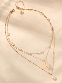Layered Shell Charm Necklace Detail 2 - TULLABEE