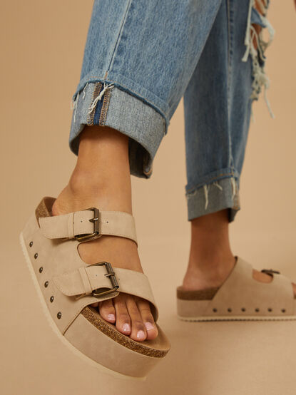 Serenna Platform Sandals - TULLABEE