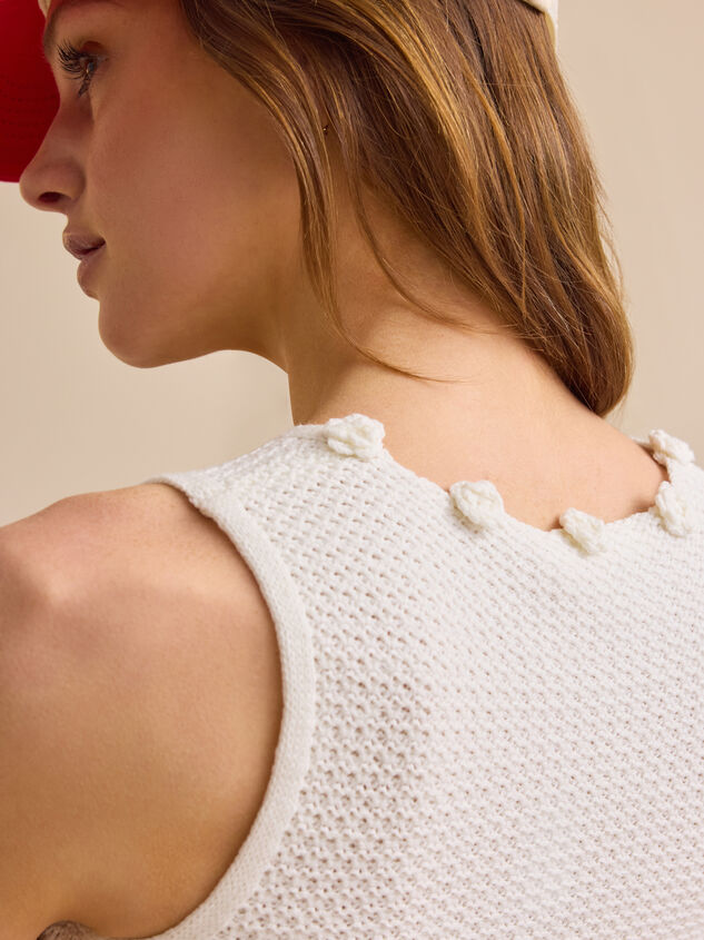 Juniper 3D Floral Crochet Vest Detail 5 - TULLABEE