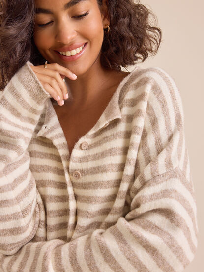 Hollen Striped Sweater - TULLABEE