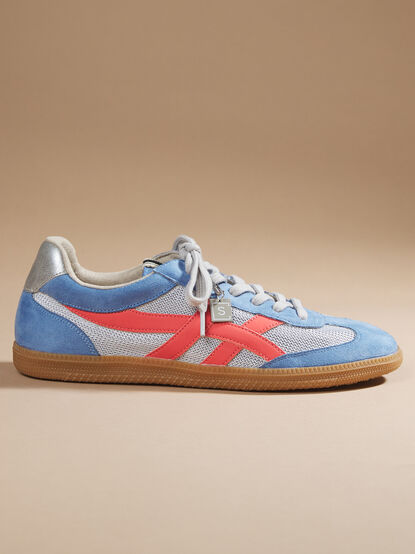 Sasha Sneakers - TULLABEE